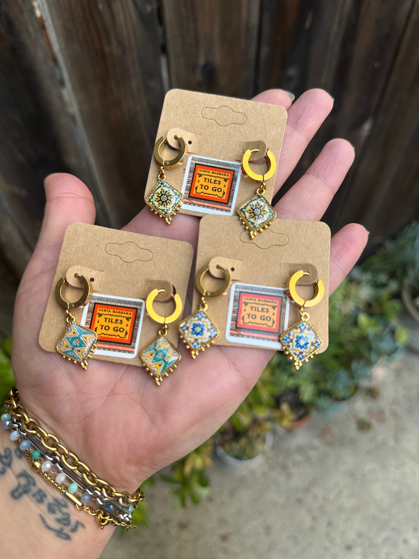 Choose Your Tile: Fixed Huggie Hoops