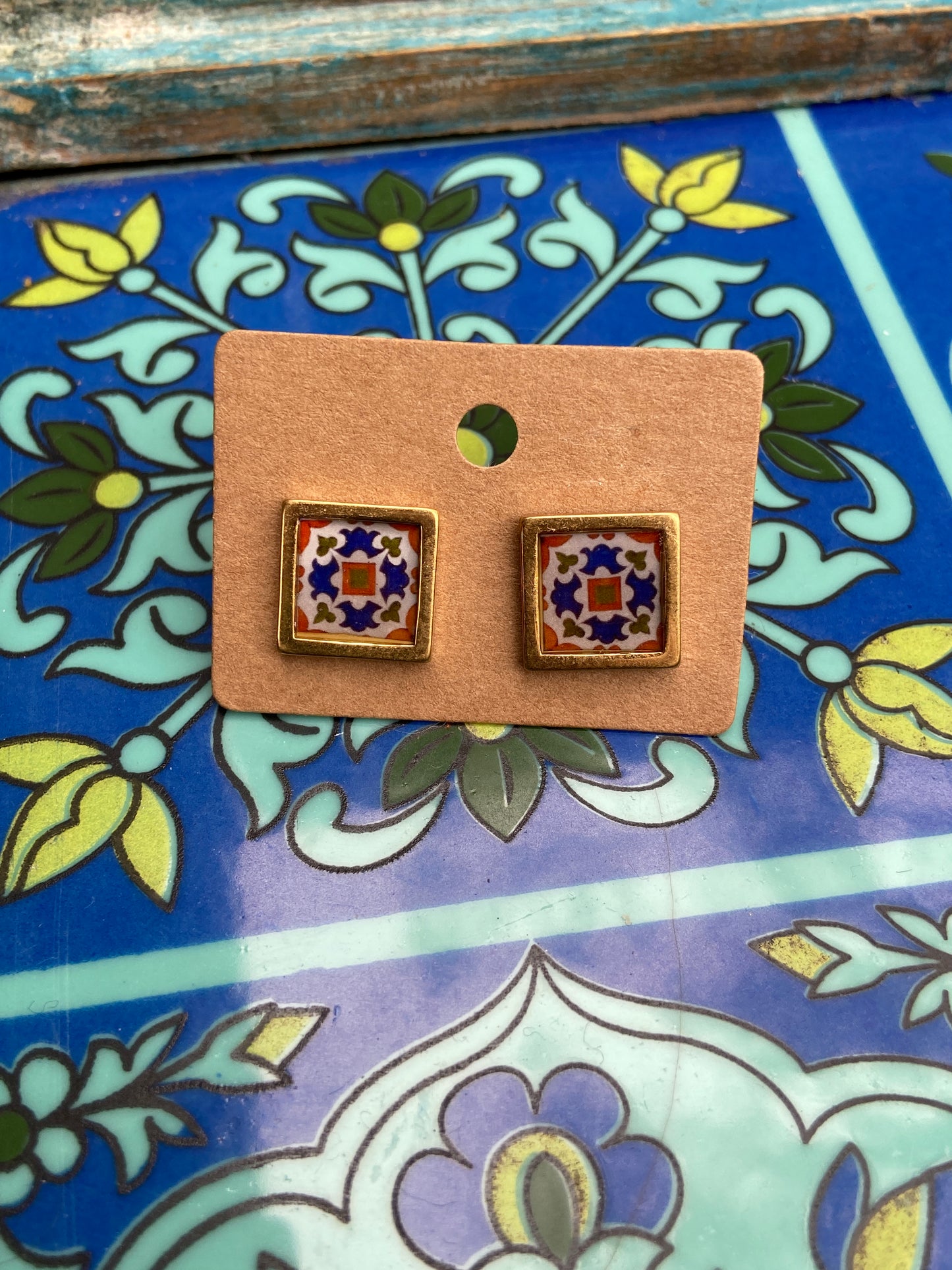 Red Flower Frame Tile Studs (near Santa Barbara Public Market)