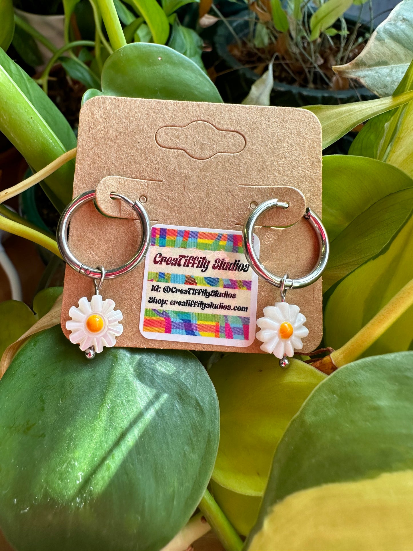 Daisy Huggie Hoops